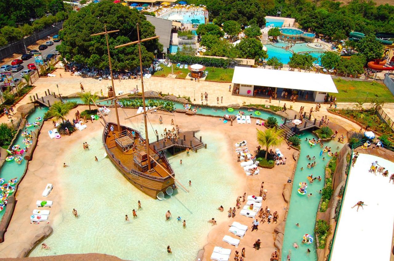 Diroma Resort Com Um Dia No Acqua Park Caldas Novas Exterior foto
